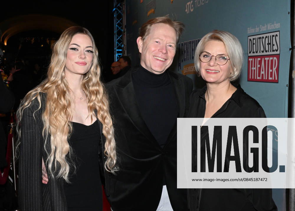 Dieter Thoma with partner Mandana Daub and daughter Kim Premiere ABENTEUERLAND The musical with the hits of PUR at the Deutsches Theater Muenchen