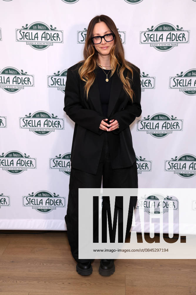 Los Angeles, California - Kaley Cuoco. The Stella Adler Academy of Acting and Theatre Staged Benefit Reading Of All The President s Men held at Harmony Gold Theater l in Los Angeles. Photo