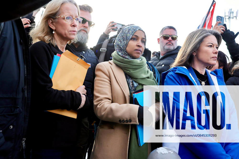 From left, U.S. Representatives Kelly Morrison, Ilhan Omar and Angie Craig stand outside the the Whipple Federal building in Fort Snelling, Minnesota, on Saturday, Jan. 10, 2026. The lawmakers were seeking to gain entry to the ICE detention facility there. - ZUMAm67_ 20260110_zaf_m67_005