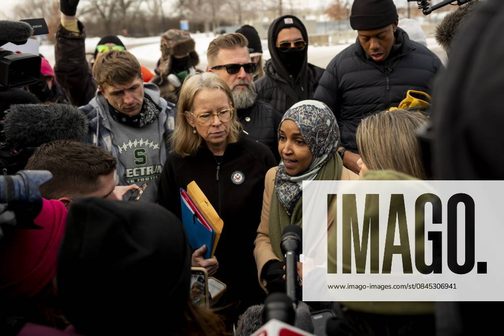 Rep. Kelly Morrison, centre left, D-Minn., and Rep. Ilhan Omar, D-Minn., scrum with media at the Bishop Henry Whipple Federal Building, in Minneapolis, Saturday, Jan. 10, 2026. Minneapolis, Minn USA - ZUMAc35_ 20260110_zaf_c35_026