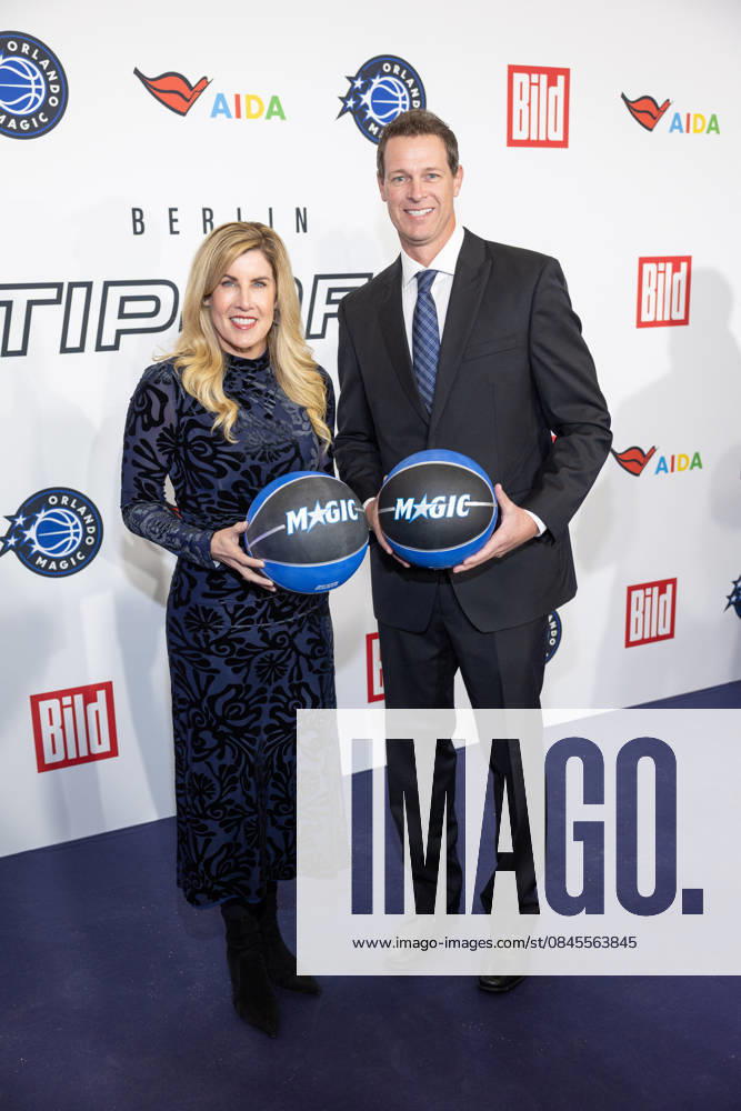 NBA Tip Off Dinner Axel Springer Heather Hoytink US American manager, who has been Senior Vice President SVP and Chief Commercial Officer for US Away From Home Beverages at PepsiCo since January 2026 And accompaniment Tip off Dinner Axel Springer Verlag invites you to a dinner at the publishing house in Berlin on the occasion of the NBA game on 15 01