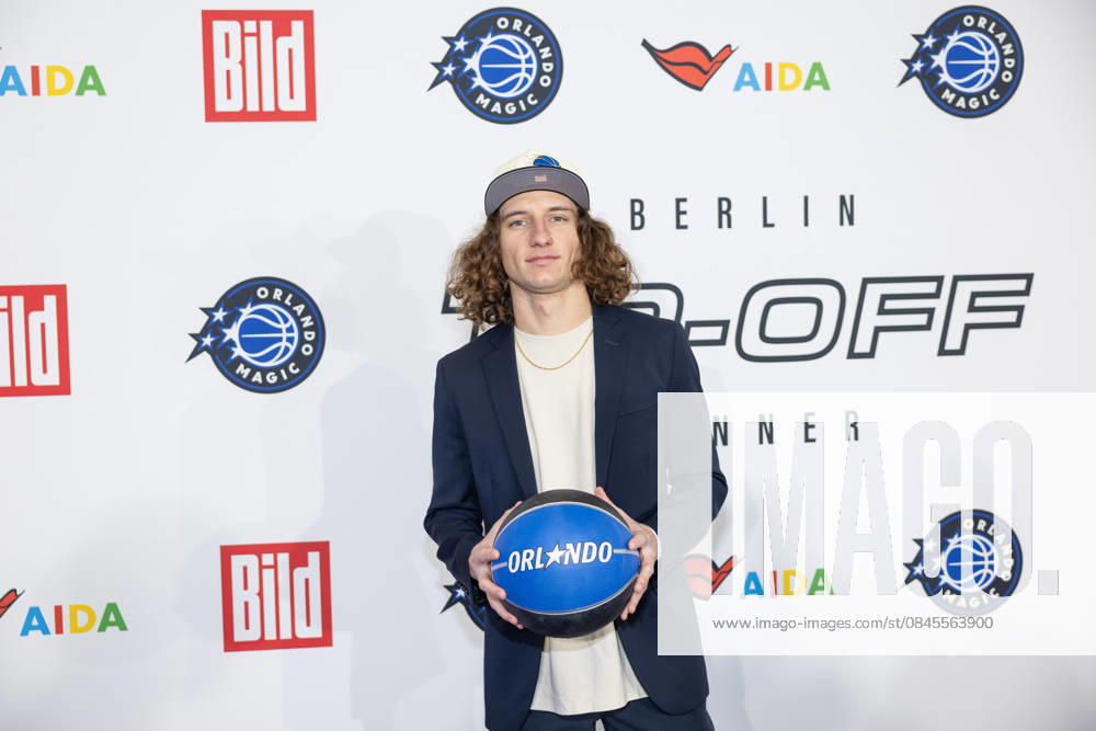 NBA Tip Off Dinner Axel Springer Zac Ryan @zacxcviii on TikTok Tip off Dinner Axel Springer Verlag invites you to a dinner at the publishing house in Berlin on the occasion of the NBA game on 15 01