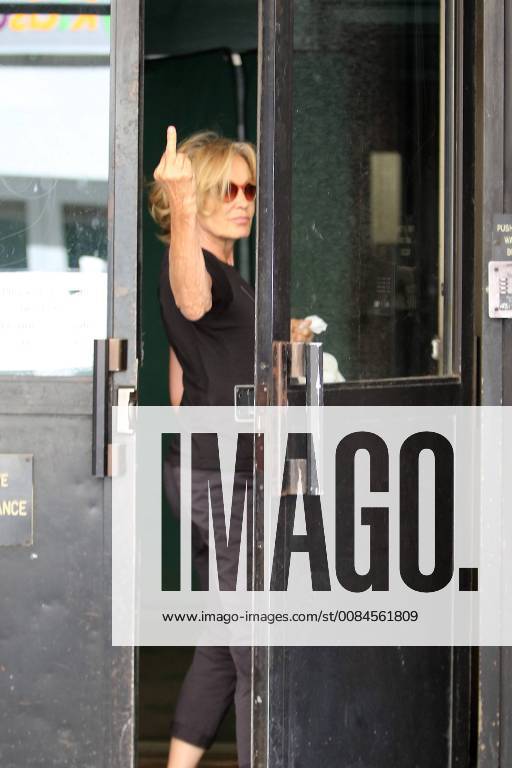 New York, New York, United States - Veteran actress Jessica Lange went shopping in the West Village on July 18 2018 in New York City New York United States - ZUMAny1_ 20180718_zaf_ny1_099