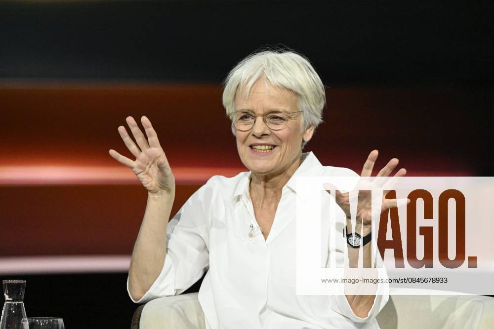 Ulrike Herrmann journalist 01 26 her Ulrike Herrmann on January 14, 2026 in Markus Lanz , ZDF TV television talk show talk show Germany german german woman journalism author taz tageszeitung economic expert business journalist german female journalist journalism cross half sitting talking gesticulating