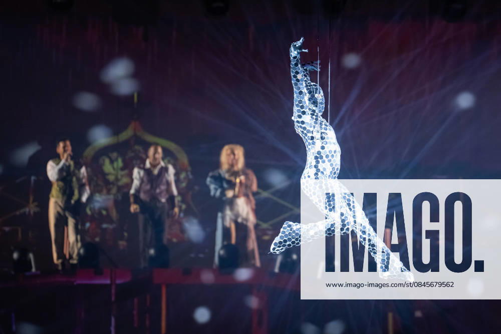 DJ BoBo, Europa Park Arena, The Great Adventure, concert, January 15, Europa Park Rust, Eurodance, live show, spectacular stage, lighting effects, dancers, choreography, hits, fans, sold out, tour start, multimedia show, VR experience,