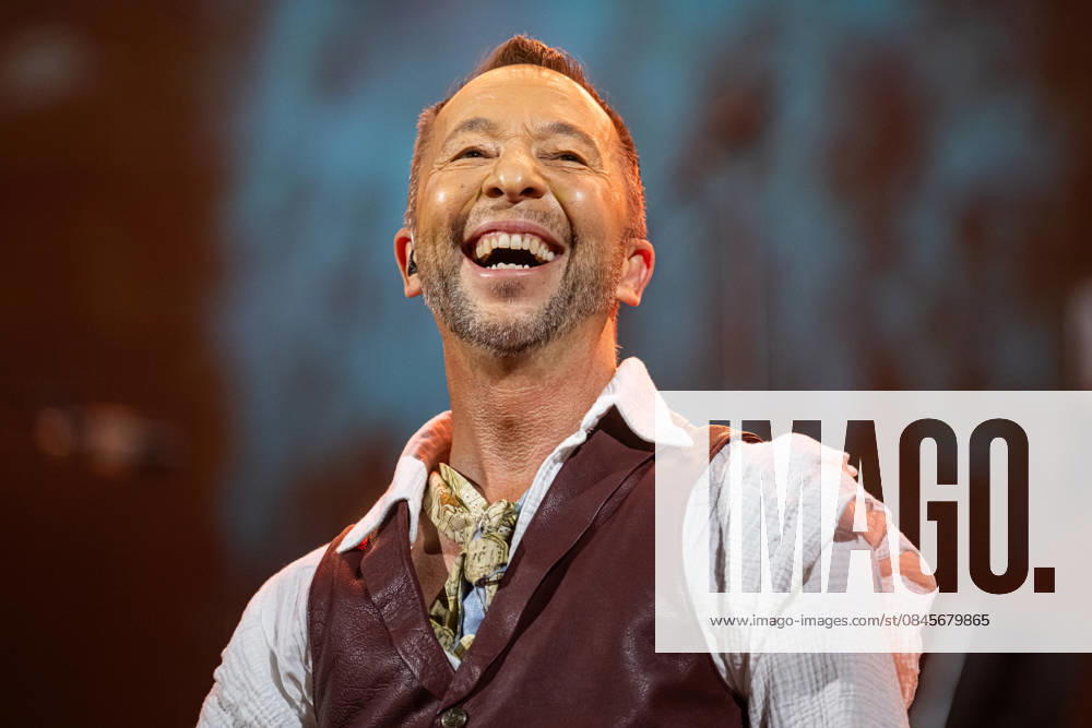DJ BoBo, Europa Park Arena, The Great Adventure, concert, January 15, Europa Park Rust, Eurodance, live show, spectacular stage, lighting effects, dancers, choreography, hits, fans, sold out, tour start, multimedia show, VR experience,
