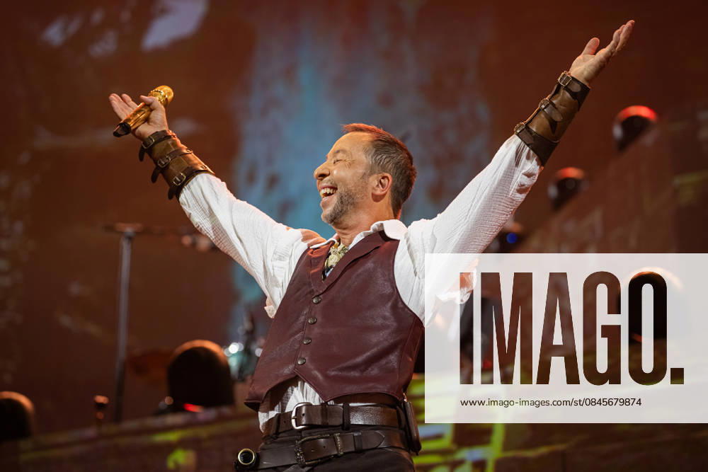 DJ BoBo, Europa Park Arena, The Great Adventure, concert, January 15, Europa Park Rust, Eurodance, live show, spectacular stage, lighting effects, dancers, choreography, hits, fans, sold out, tour start, multimedia show, VR experience,