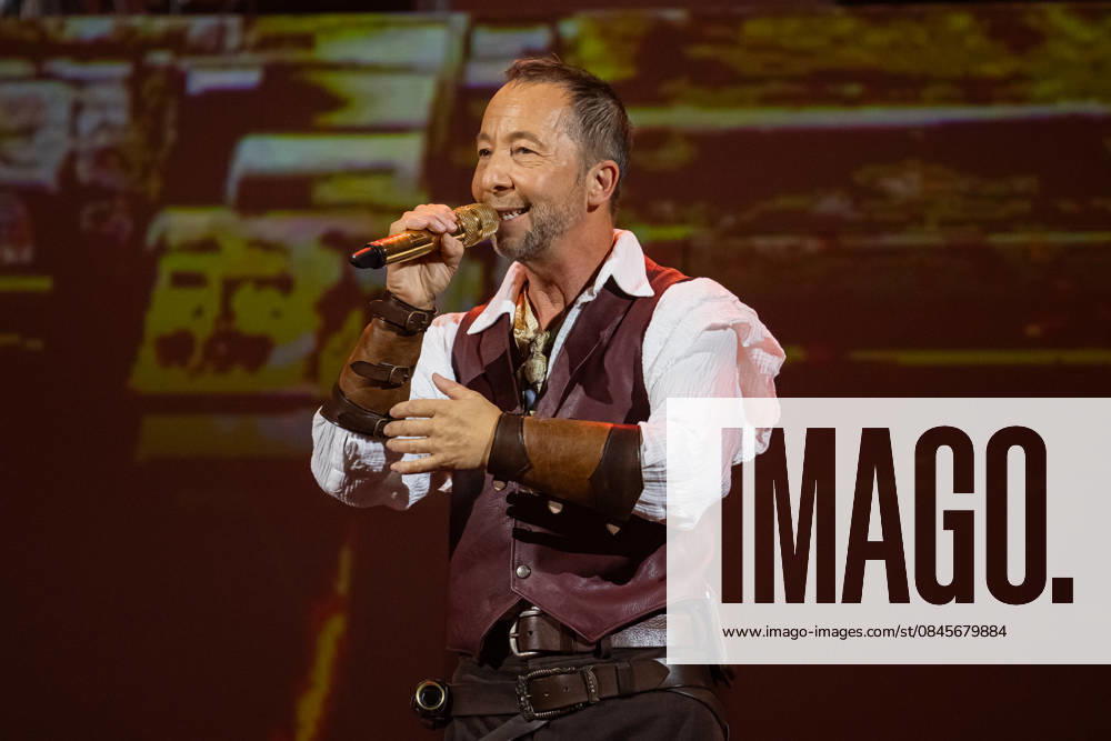DJ BoBo, Europa Park Arena, The Great Adventure, concert, January 15, Europa Park Rust, Eurodance, live show, spectacular stage, lighting effects, dancers, choreography, hits, fans, sold out, tour start, multimedia show, VR experience,