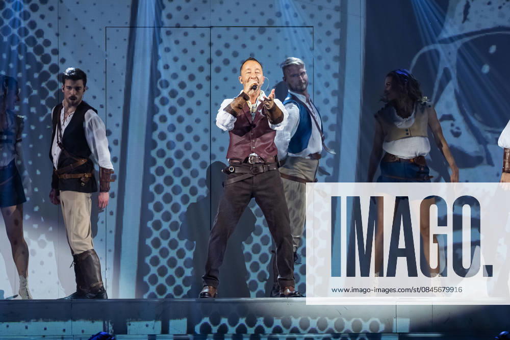 DJ BoBo, Europa Park Arena, The Great Adventure, concert, January 15, Europa Park Rust, Eurodance, live show, spectacular stage, lighting effects, dancers, choreography, hits, fans, sold out, tour start, multimedia show, VR experience,