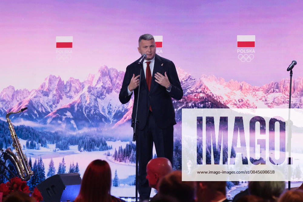 The president of the Polish Olympic Committee RADOSLAW PIESIEWICZ delivers a speech during a caroling gala hosted by the Polish Olympic Committee at the Olympic Center in Warsaw. The event takes place just weeks ahead of the start of the XXV Winter Olympic Games in Milan and Cortina d Ampezzo, Italy. Warsaw Poland - ZUMAk204 20260116_zip_k204_002