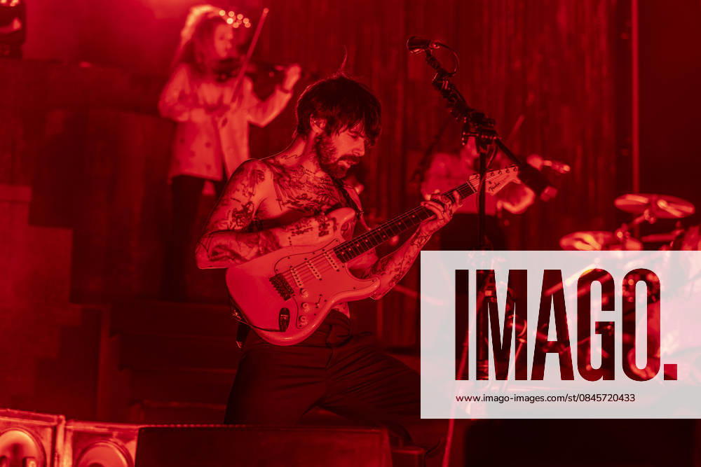 Biffy Clyro perform at Co-Op Live Simon Neil of Biffy Clyro performs at Co-Op Live, Manchester, England, 17th January 2026, Credit:Mike Gray Avalon