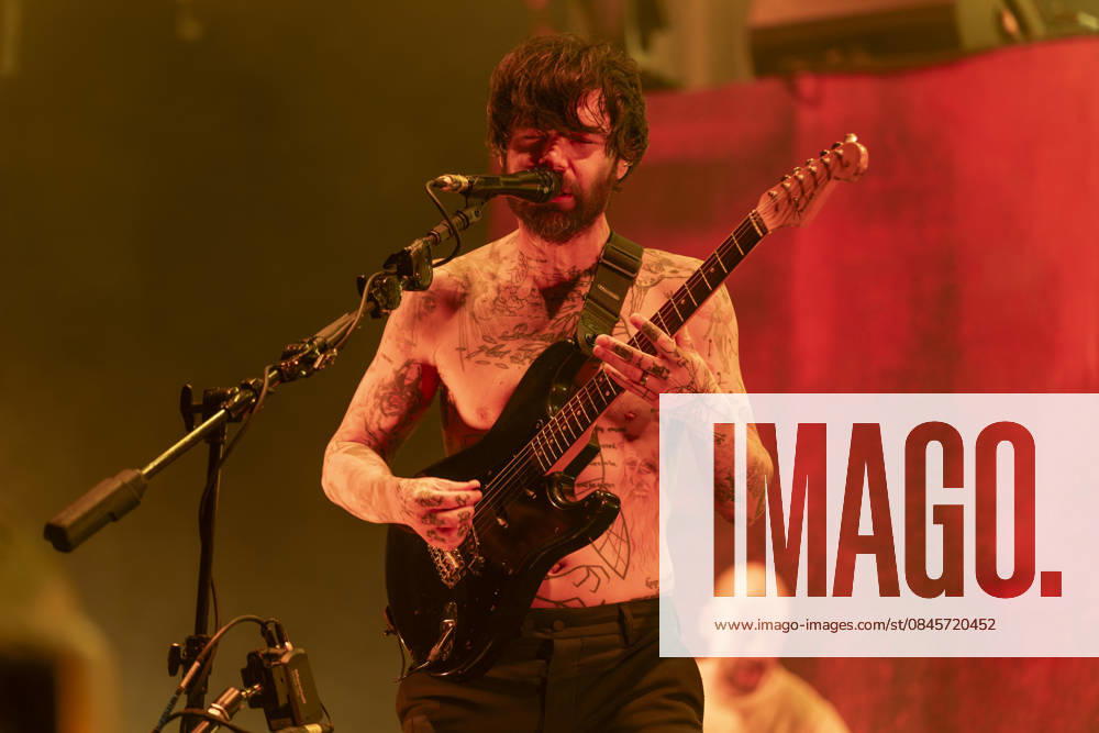 Biffy Clyro perform at Co-Op Live Simon Neil of Biffy Clyro performs at Co-Op Live, Manchester, England, 17th January 2026, Credit:Mike Gray Avalon