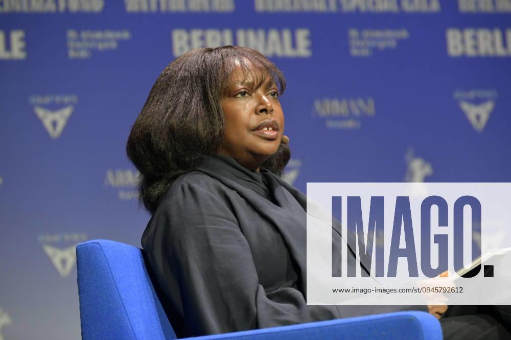 Jacqueline Lyanga presenting the merchandise before the program press conference of the Berlinale 2026 76 Berlin International Film Festival at the Akademie der Künste Berlin, 20 01 2026 Foto:xM.xBehrensx xFuturexImagex berlinale_pk_6132