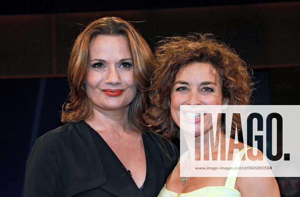 ARCHIVE Isabel Varell Actress and singer Isabel Varell with Jenny Jürgens on the occasion of the NDR talk show , 2013 ARCHIVE PICTURE, date estimated 20260118JWM1004