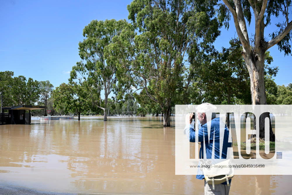 QUEENSLAND FLOODS, Floodwaters from the Fitzroy River inundate Robert Clark Drive and the access road to the Callaghan Racecourse and touch footy ground in Rockhampton, Queensland, Thursday, January 22, 2026. ( NO ARCHIVING Rockhampton Queensland Australia