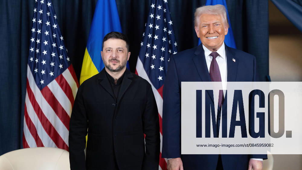 U.S President DONALD TRUMP, right, poses with Ukrainian President VOLODYMYR ZELENSKYY, left, before the start of a bilateral meeting on the sidelines of the annual World Economic Forum in Davos, Switzerland. Davos Switzerland - ZUMAp138 20260122_zaa_p138_001