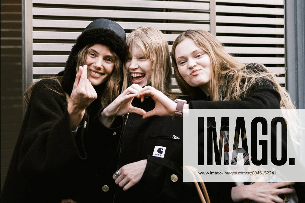 Rosalieke Fuchs, Jacqui Hooper, Ava Shipp Paris Fashion Week MFW SS26 Sacai 452491 2026 01 25 France