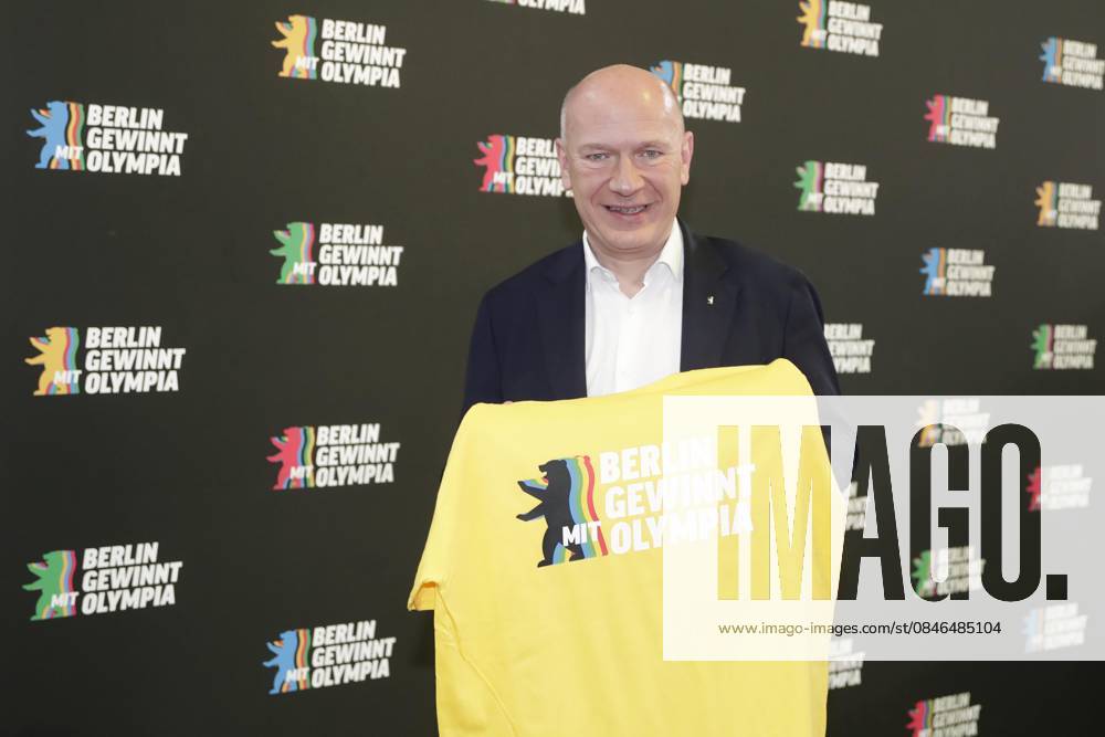 City of Berlin launches bid for the 2026 2040 Olympic Games with the DOSB, press conference at the Velodrom in Berlin with Kai Wegner, Governing Mayor, with T-shirt, slogan Berlin wins with Olympia, Berlin Germany, Germany