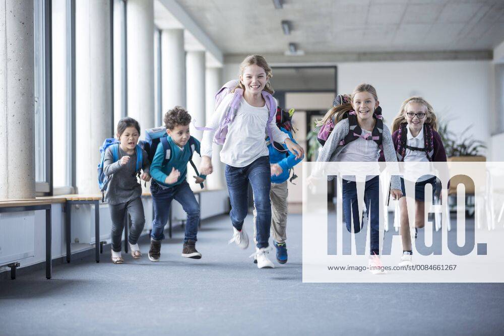 Excited pupils rushing down school corridor model released Symbolfoto property released WESTF24183