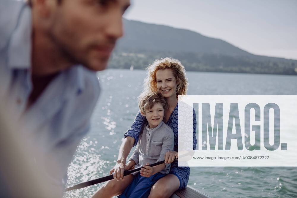 Family on a sailing trip model released Symbolfoto JLOF00041