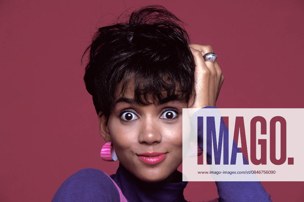 Living Dolls Halle Berry 1989