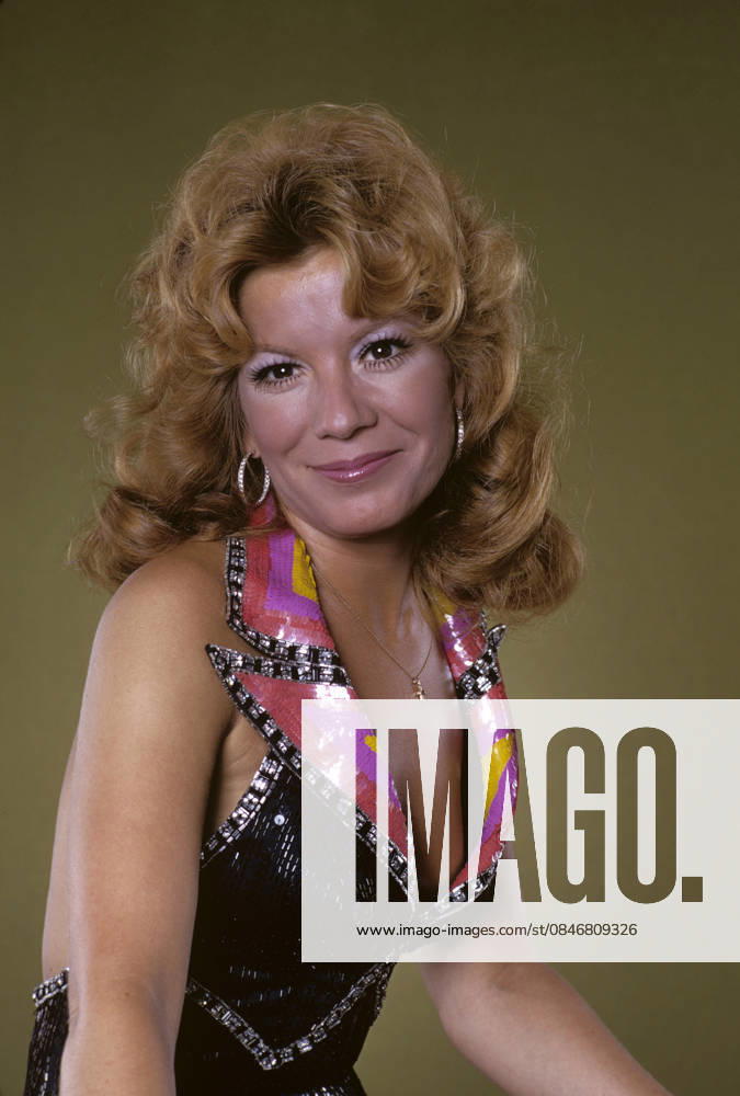 Vikki Carr 1974