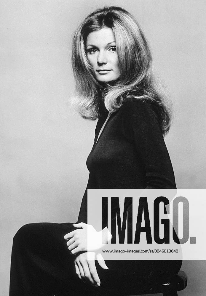 Gloria Steinem c. 1965 **I.V.