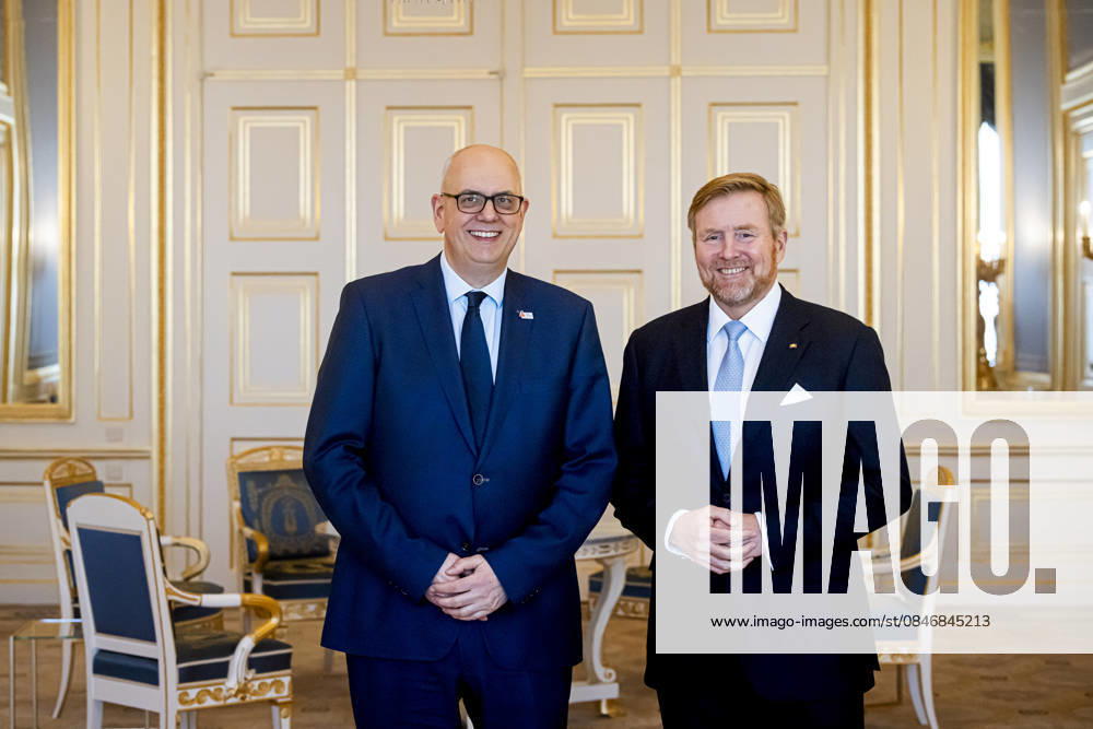 Palace King Willem-Alexander during a meeting with Andreas Bovenschulte, President of the Federal Council of Germany, in the balkonroom at palace Noordeinde in The Hague. Â