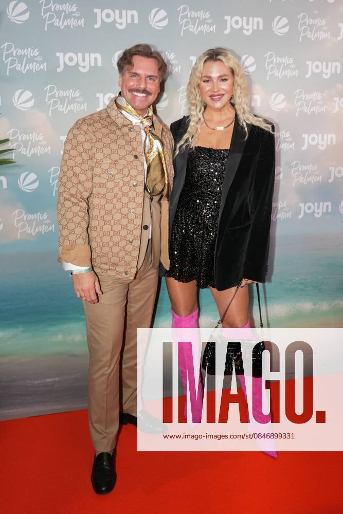 Promis unter Palmen Premiere 2026 Sascha Schmitz with wife Sandra Czok at the premiere of the reality format Promis unter Palmen at CINENOVA Koeln on 04 02 2026 Koeln CINENOVA Nordrhein Westfalen