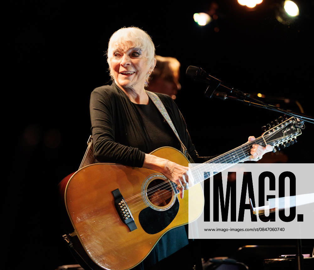 Grammy-winning singer-songwriter JUDY COLLINS, 86, performs for a sold-out audience in Natick, Massachusetts. With a music career spanning more than six decades, Collins rose to international fame with her Grammy-winning hit Both Sides, Now and later recorded the Stephen Sondheim classic Send In The Clowns. Natick USA - ZUMAs379 20260207_znp_s379_002