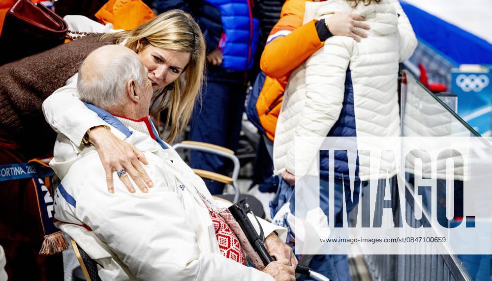 MILAN - Queen Maxima, Princess Amalia and King Willem-Alexander congratulate Norwegian King Harald and Norwegian Queen Sonjana in the 5,000 meters speed skating men s final Milano Speed Skating Stadium Olympic Winter Games Milan Cortina 2026 ROBIN UTRECHT netherlands out - belgium out