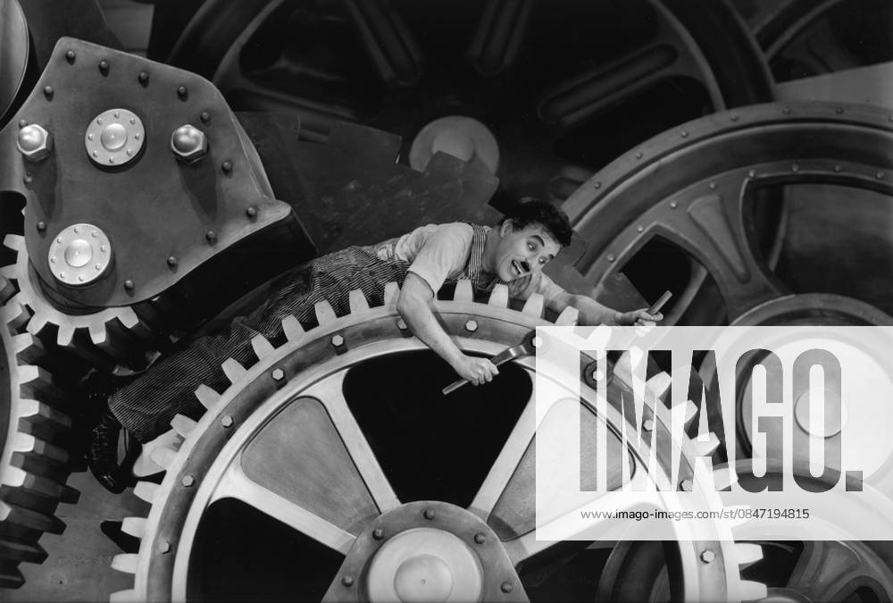 Modern Times Charlie Chaplin 1936 United Artists Photo by Max Munn Autrey ** I.V.