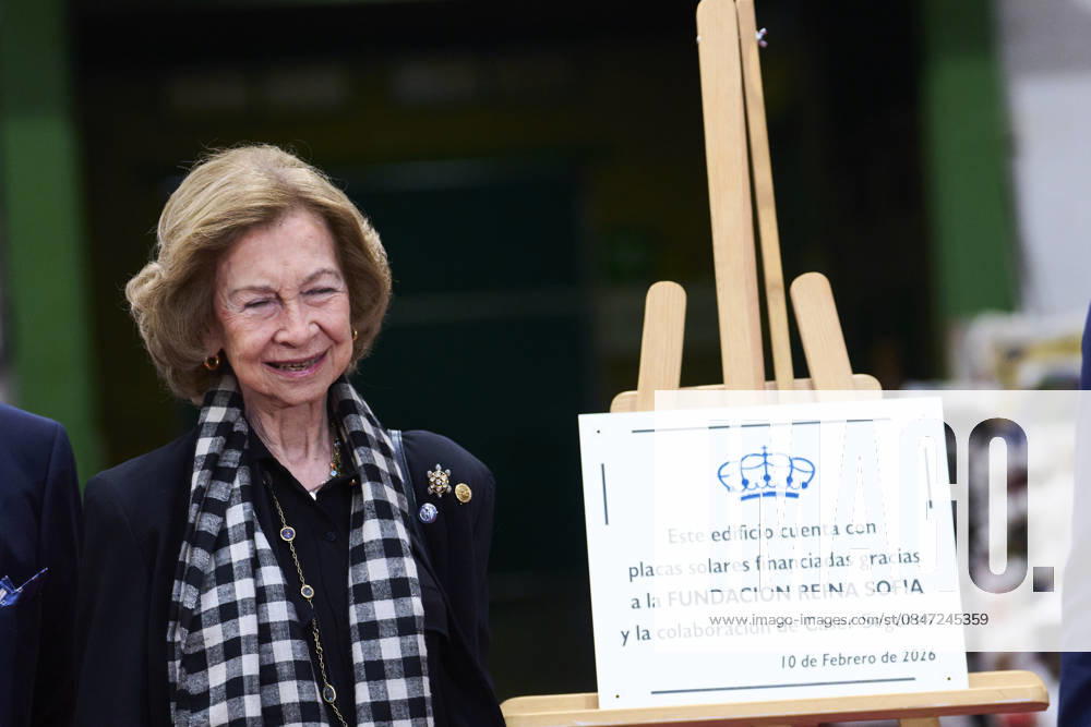 Queen Sofia of Spain visits Bizkaia Food Bankining on February 10, 2026 in Basauri, Spain Basauri Spain - ZUMAg15_ 20260210_zaf_g15_011