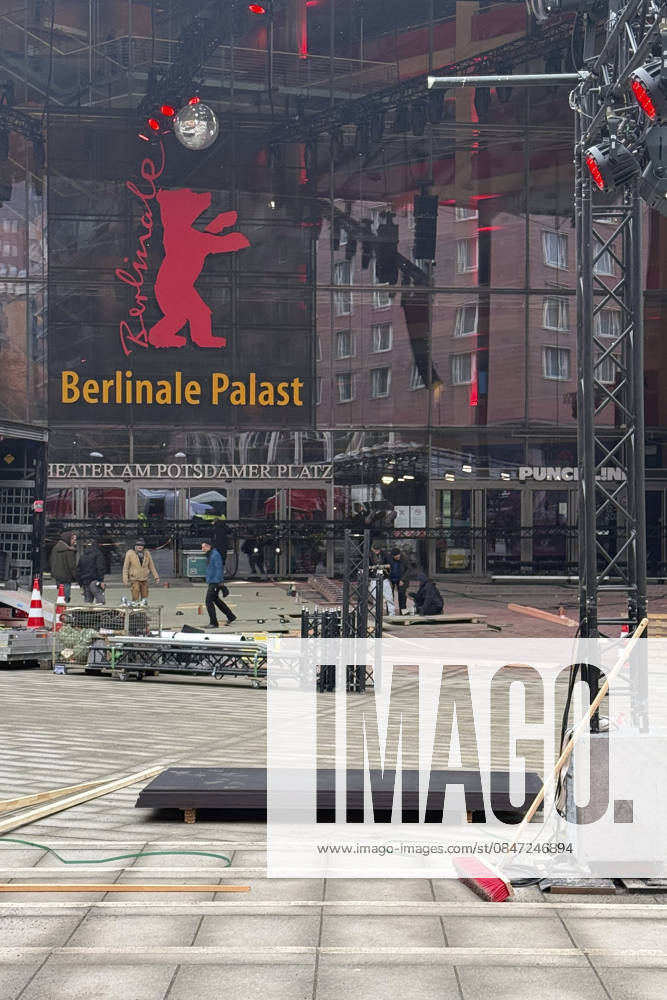 The Theater am Potsdamer Platz becomes the Berlinale Palast during the Berlinale 2026 76 Berlin International Film Festival, 10 02 2026 Foto:xN.xKubelkax xFuturexImagex berlinale_aufbau_6202