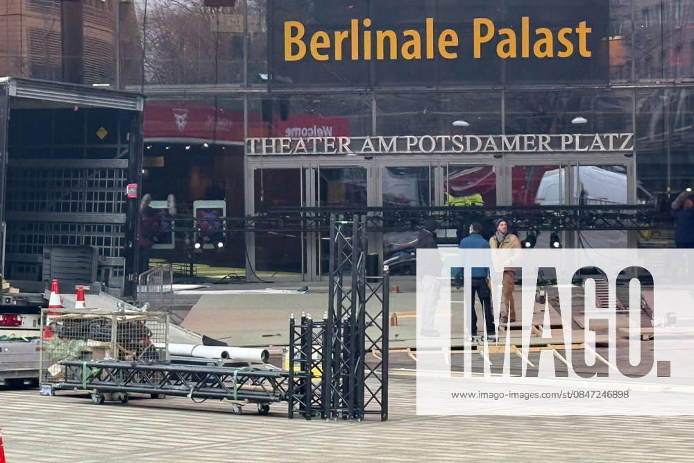 The Theater am Potsdamer Platz becomes the Berlinale Palast during the Berlinale 2026 76 Berlin International Film Festival, 10 02 2026 Foto:xN.xKubelkax xFuturexImagex berlinale_aufbau_6205