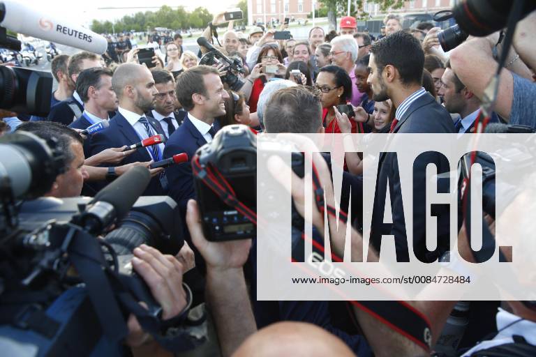 French President Emmanuel Macron visits the Commerce Square as part of the Energy Interconnections Summit, in Lisbon, Portugal, 27 July 2018. Stars of the Interconnections Summit in Lisbon !ACHTUNG: NUR REDAKTIONELLE NUTZUNG!