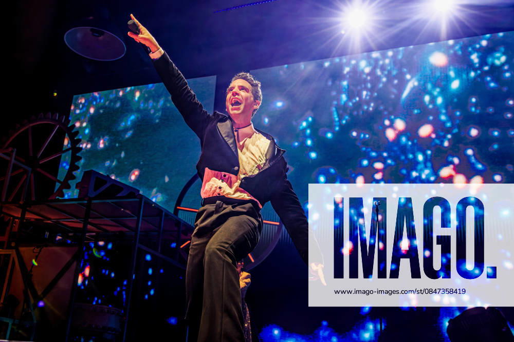 Mika (MICHAEL HOLBROOK PENNIMAN JR) performs on stage at the AO Arena, Manchester, UK, during his Spinning Out tour, delivering a flamboyant, high-energy set to a packed arena crowd. Manchester United Kingdom - ZUMAp211 20260211_aap_p211_018
