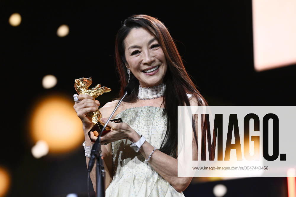 Michelle Yeoh at the presentation of the Honorary Golden Bear for Lifetime Achievement during the Opening Ceremony of the Berlinale 2026 76 Berlin International Film Festival at the Berlinale Palast Berlin, 12 02 2026 Foto:xN.xKubelkax xFuturexImagex ehrenbaer_6202