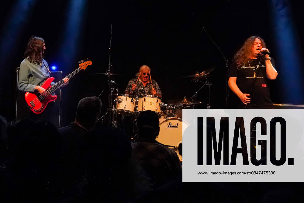 Purpendicular with drummer Ian Paice, singer and band founder Robby Thomas Walsh, bassist Nick Fyfe Rüsselsheim 12 02 2026 Concert by Purpendicular with drumming legend Ian Paice from Deep Purple