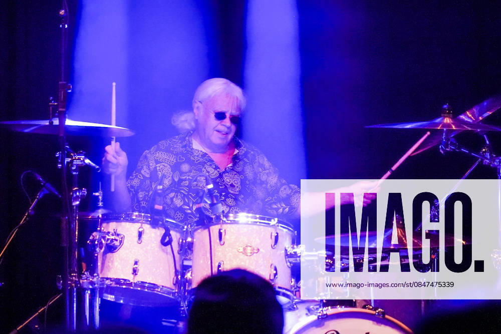 Purpendicular with drummer Ian Paice founding member Deep Purple Rüsselsheim 12 02 2026 Concert by Purpendicular with drumming legend Ian Paice from Deep Purple