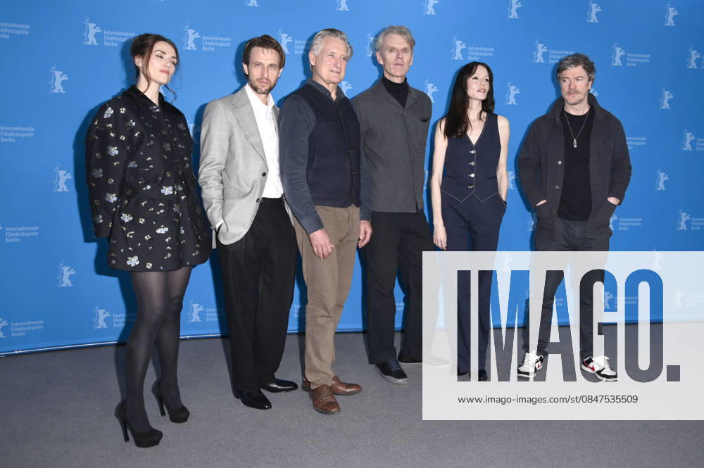 Katie McGrath, Anders Danielsen Lie, Bill Pullman, Grant Gee, Valene Kane and Barry Ward at the photocall for the feature film Everybody Digs Bill Evans at the Berlinale 2026 76 Berlin International Film Festival at the Hotel Grand Hyatt Berlin, 13 02 2026 Foto:xN.xKubelkax xFuturexImagex evans_6238