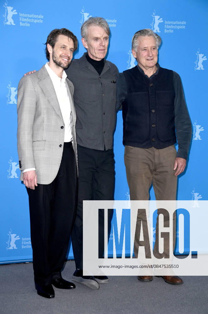 Anders Danielsen Lie, Grant Gee, and Bill Pullman at the photocall for the feature film Everybody Digs Bill Evans at the Berlinale 2026 76 Berlin International Film Festival at the Hotel Grand Hyatt Berlin, 13 02 2026 Foto:xN.xKubelkax xFuturexImagex evans_6239