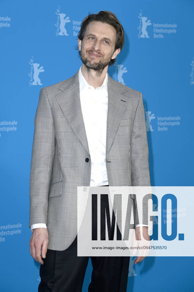 Anders Danielsen Lie at the photocall for the feature film Everybody Digs Bill Evans at the Berlinale 2026 76 Berlin International Film Festival at the Hotel Grand Hyatt Berlin, 13 02 2026 Foto:xN.xKubelkax xFuturexImagex evans_6247