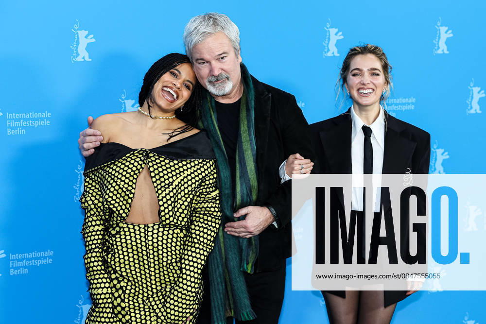 Berlin Berlinale, 76 Berlin International Film Festival 2026 Photo Call Fun shoot GOOD LUCK, HAVE FUN, DONT DIE Zazie Beetz Actress Actor Gore Verbinski Director Director Haley Lu Richardson Actress Actor Berlinale, 76 Berlin International Film Festival 2026, 13 02 2026 Press Photo Roger Buerke