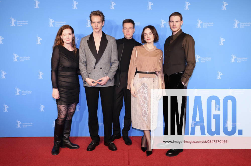Julika Jenkins, Paul Boche, Kai Stänicke, Emilia Schüle and Philip Froissant at the photocall for the feature film The Homeless Trial of Hein at the Berlinale 2026 76 Berlin International Film Festival at the Hotel Grand Hyatt Berlin, 13 02 2026 Foto:xD.xBedrosianx xFuturexImagex heimatlose_6202