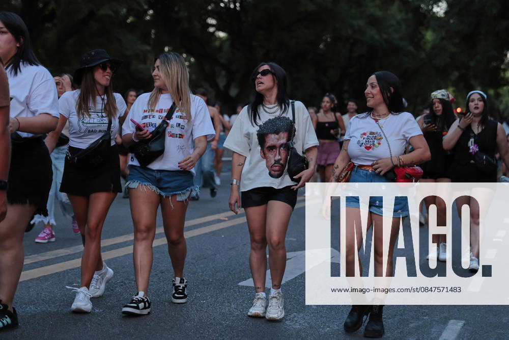 Bad Bunny performs first Buenos Aires concert of world tour BUENOS AIRES, ARGENTINA - FEBRUARY 13: Fans of Puerto Rican artist Bad Bunny gather from the early hours of Friday to secure their spots outside the concert venue in Buenos Aires, Argentina, on February 13, 2026. The performance is part of his global DEBI TIRAR MAS FOTOS tour, which has sparked massive anticipation among Argentine fans. Luciano Gonzalez Anadolu Buenos Aires Argentina. Editorial use only. Please get in touch for any other usage.