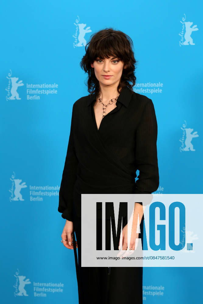 Violet Braeckman poses during the photocall for Heysel 85 at the 76th Berlin International Film Festival (Berlinale) in Berlin. The festival runs from Feb. 12 to 22, 2026. Berlin Germany - ZUMAf146 20260214_zip_f146_038