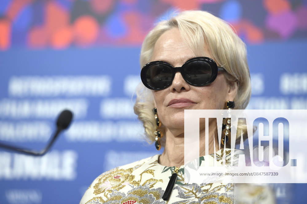 Pamela Anderson at the press conference for the feature film Rosebush Pruning at the Berlinale 2026 76 Berlin International Film Festival at the Hotel Grand Hyatt Berlin, 14 02 2026 Foto:xC.xNiehausx xFuturexImagex pruning_6267