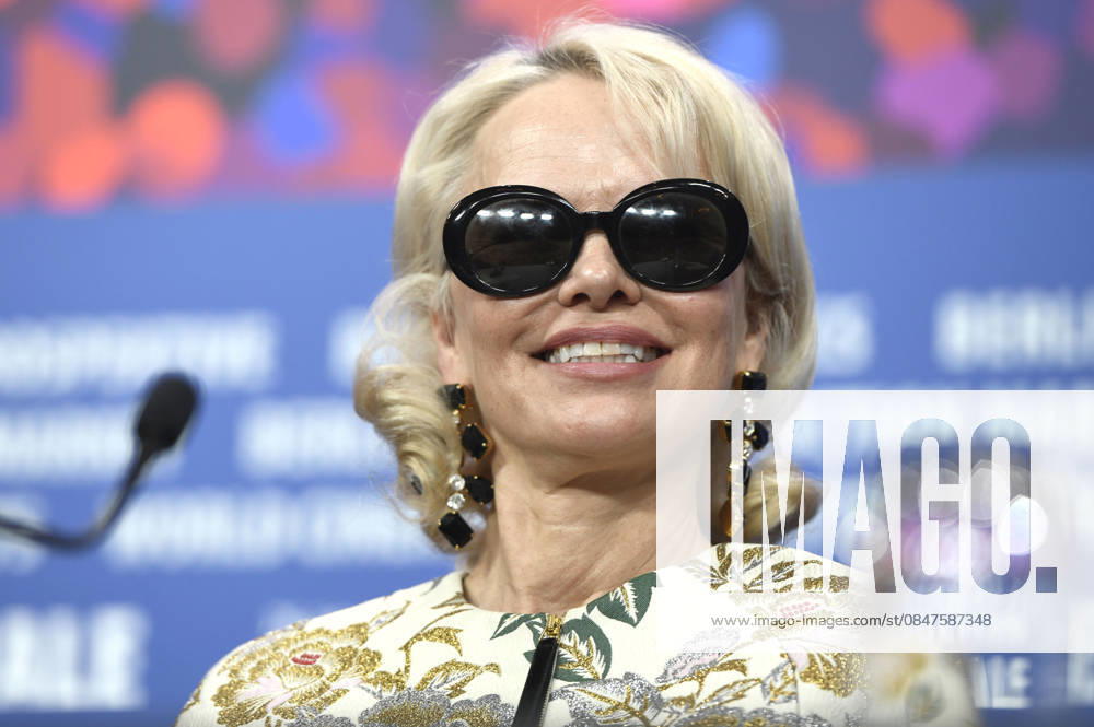 Pamela Anderson at the press conference for the feature film Rosebush Pruning at the Berlinale 2026 76 Berlin International Film Festival at the Hotel Grand Hyatt Berlin, 14 02 2026 Foto:xC.xNiehausx xFuturexImagex pruning_6270