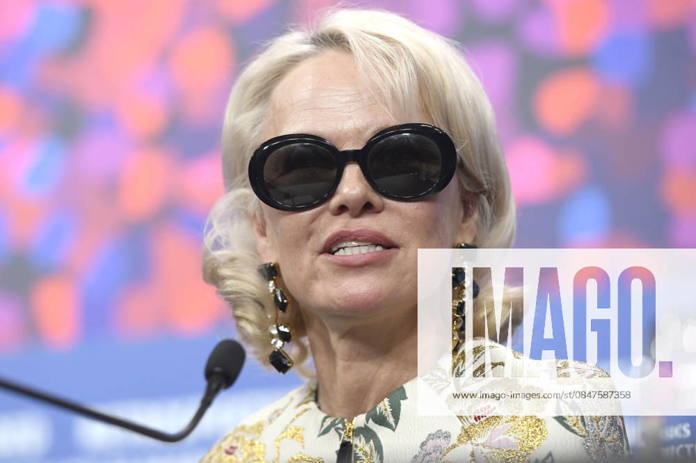 Pamela Anderson at the press conference for the feature film Rosebush Pruning at the Berlinale 2026 76 Berlin International Film Festival at the Hotel Grand Hyatt Berlin, 14 02 2026 Foto:xC.xNiehausx xFuturexImagex pruning_6274